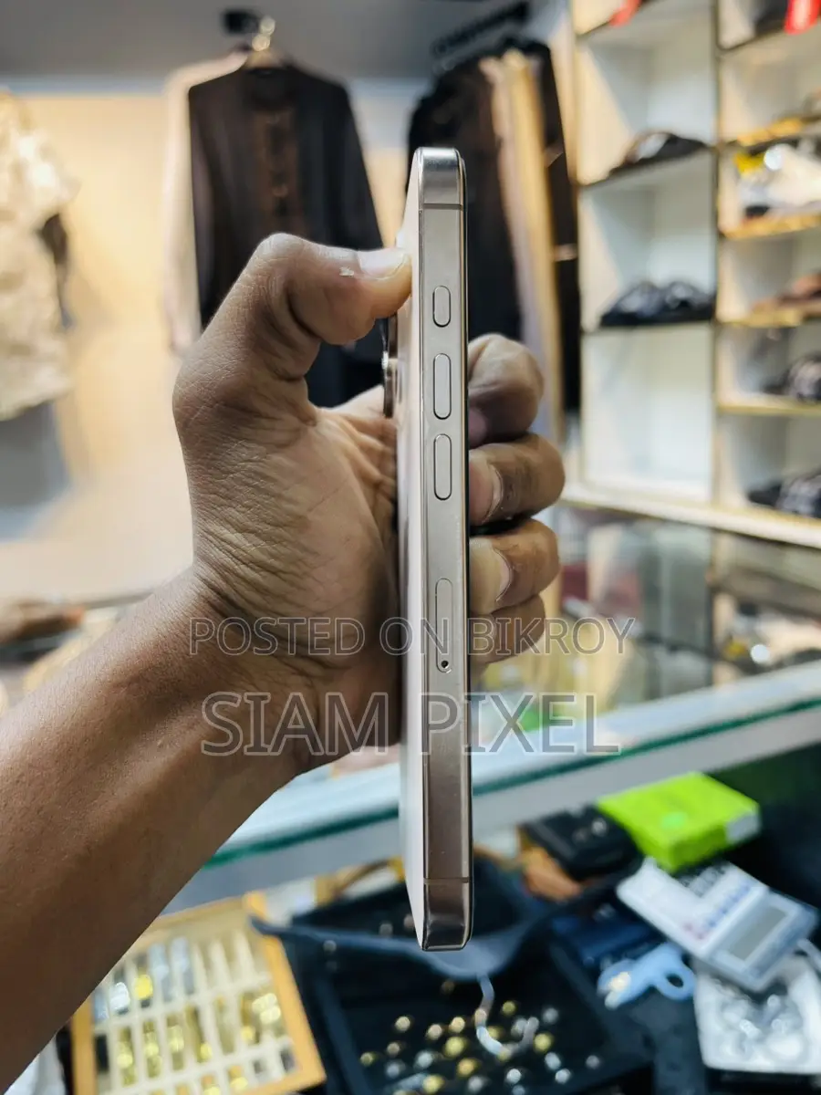 Apple iPhone 16 Pro ` (Used)