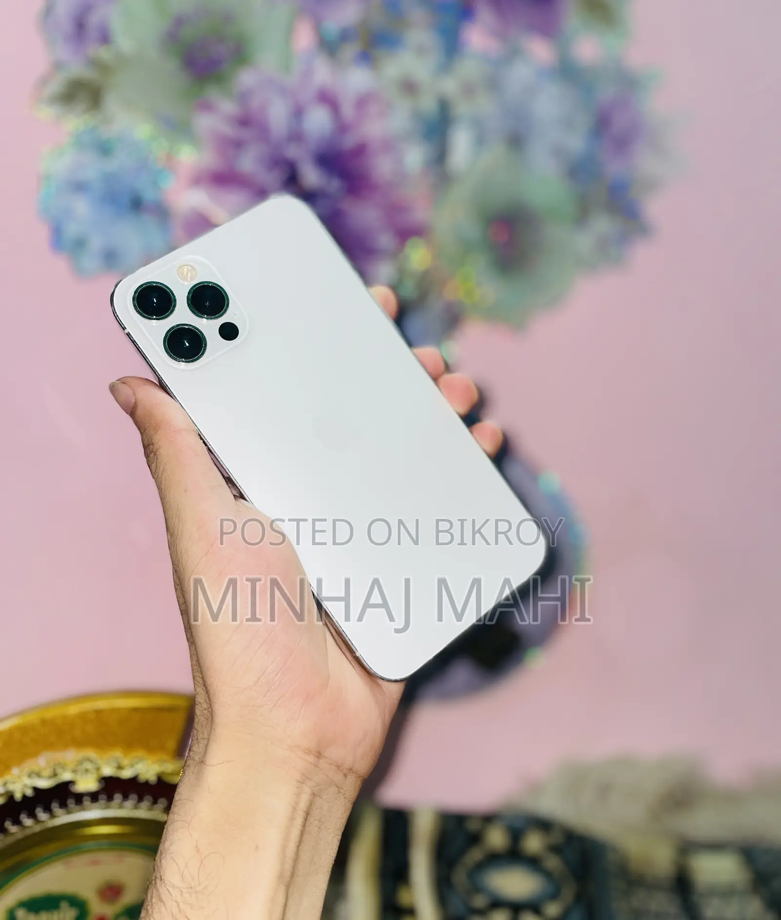 Apple iPhone 12 Pro . (Used)