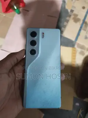 Tecno 8+8 / 256 (Used)