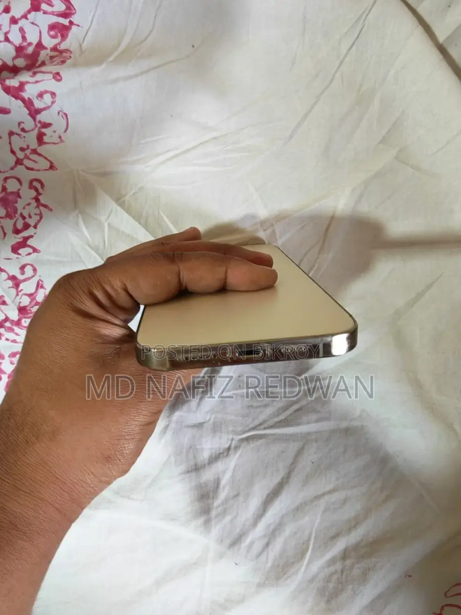 Apple iPhone 14 Pro Max . (Used)