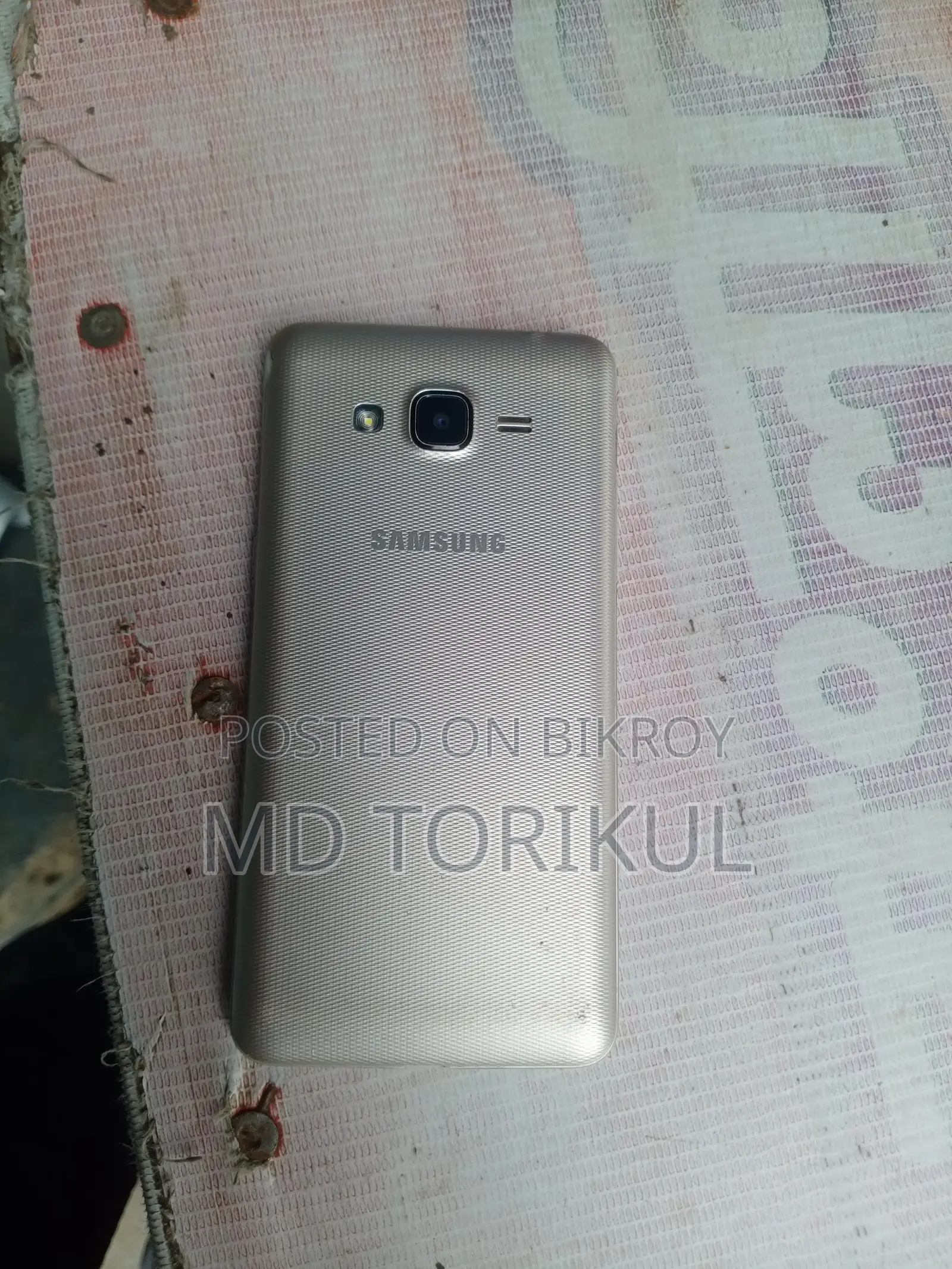 Samsung Galaxy J2 . (Used)