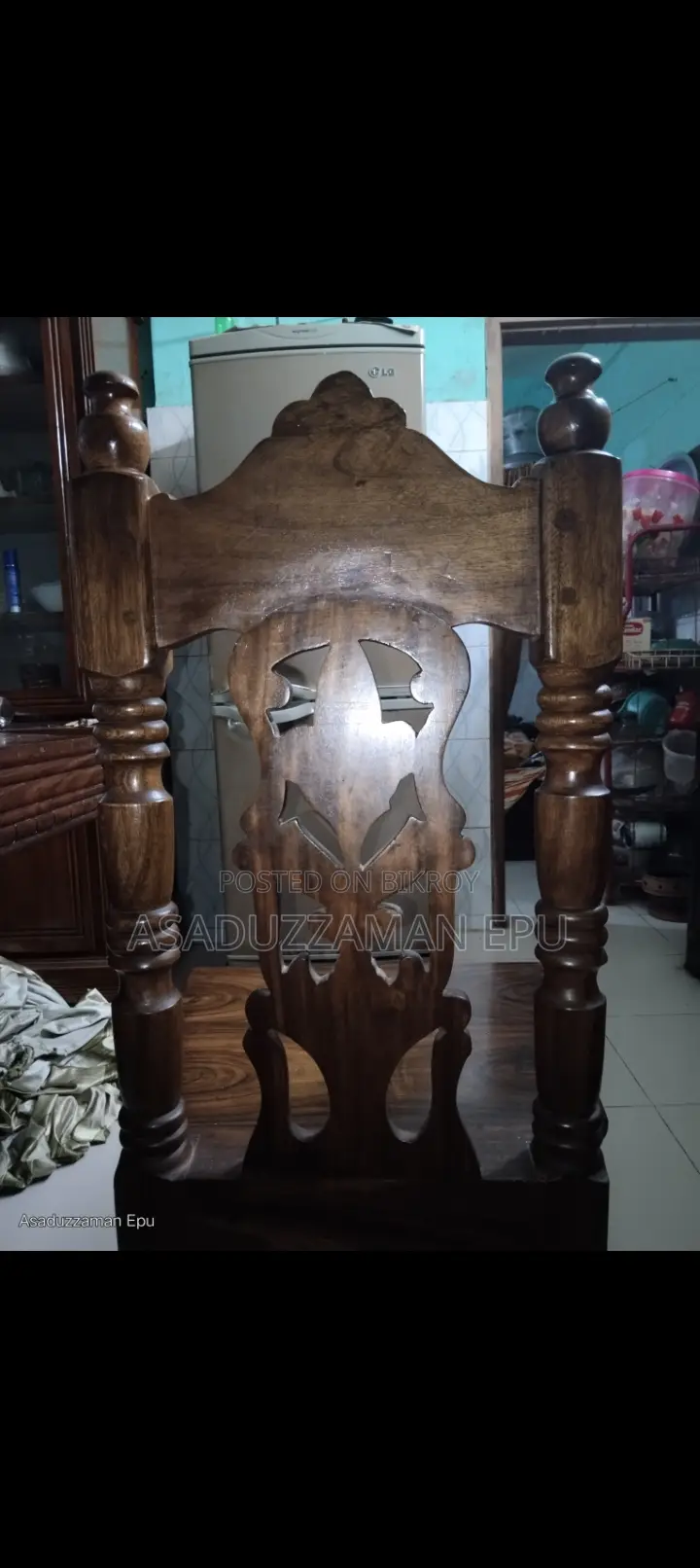 কড়াই কাঠের ডাইনিং টেবিল