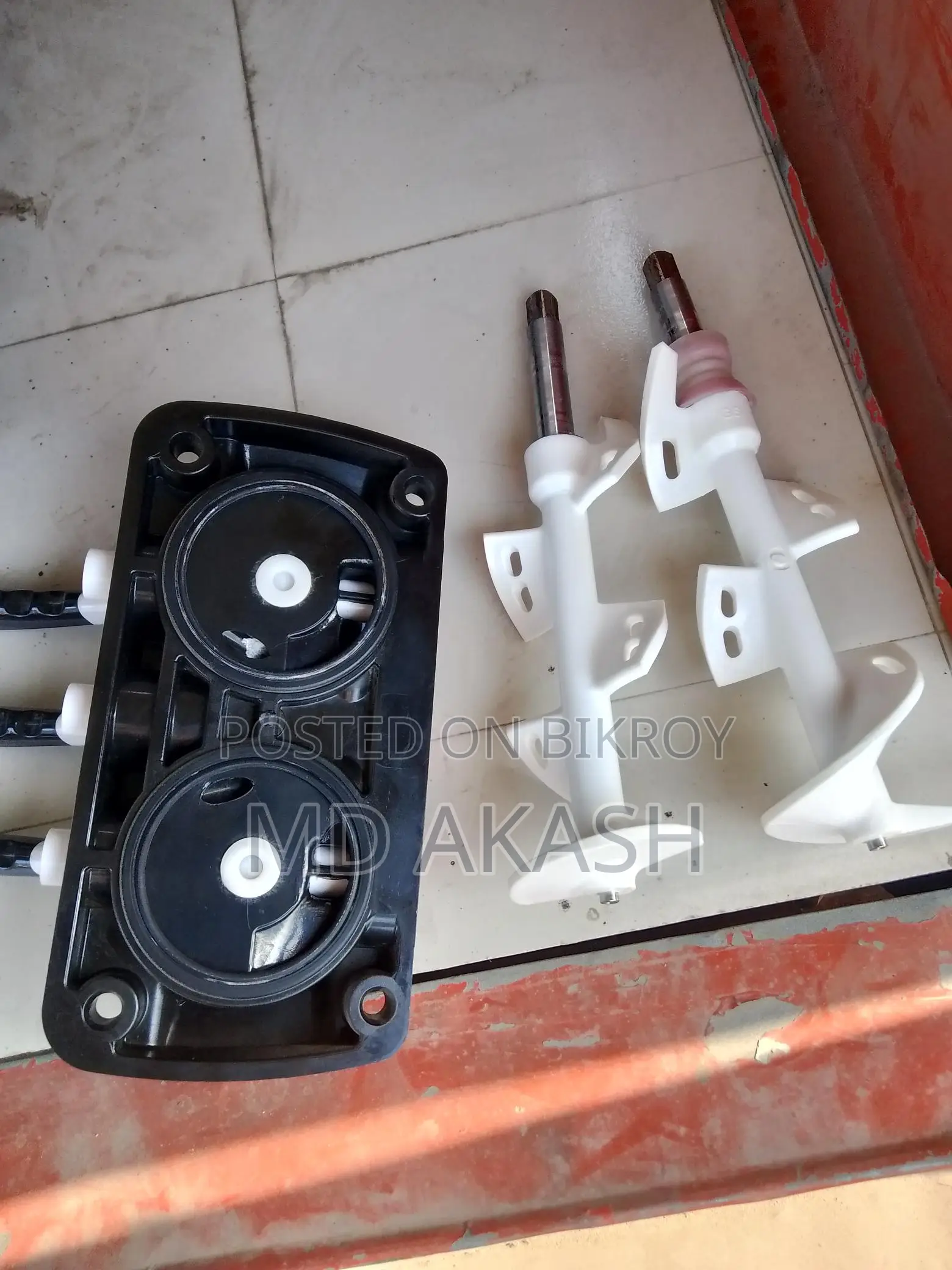 হ্যান্ড মেকিং আইসক্রিম মেশিন