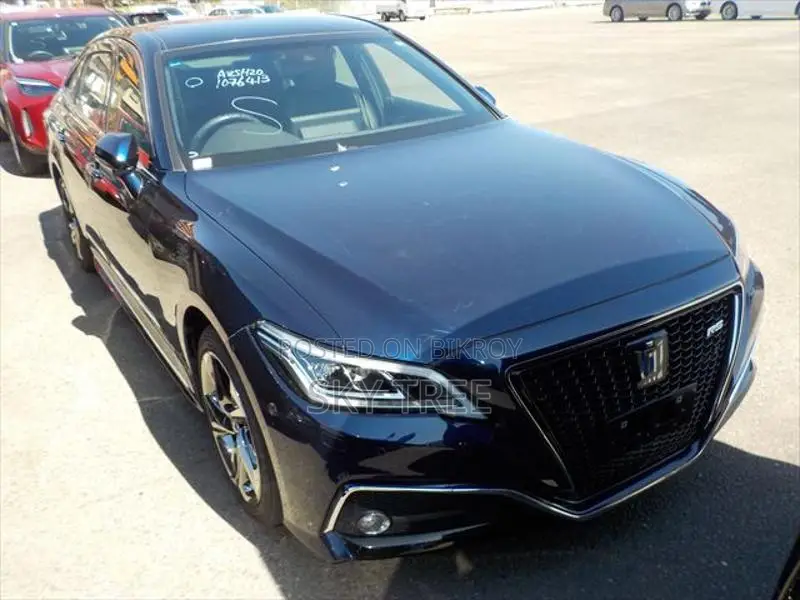 Toyota Crown RS 2021