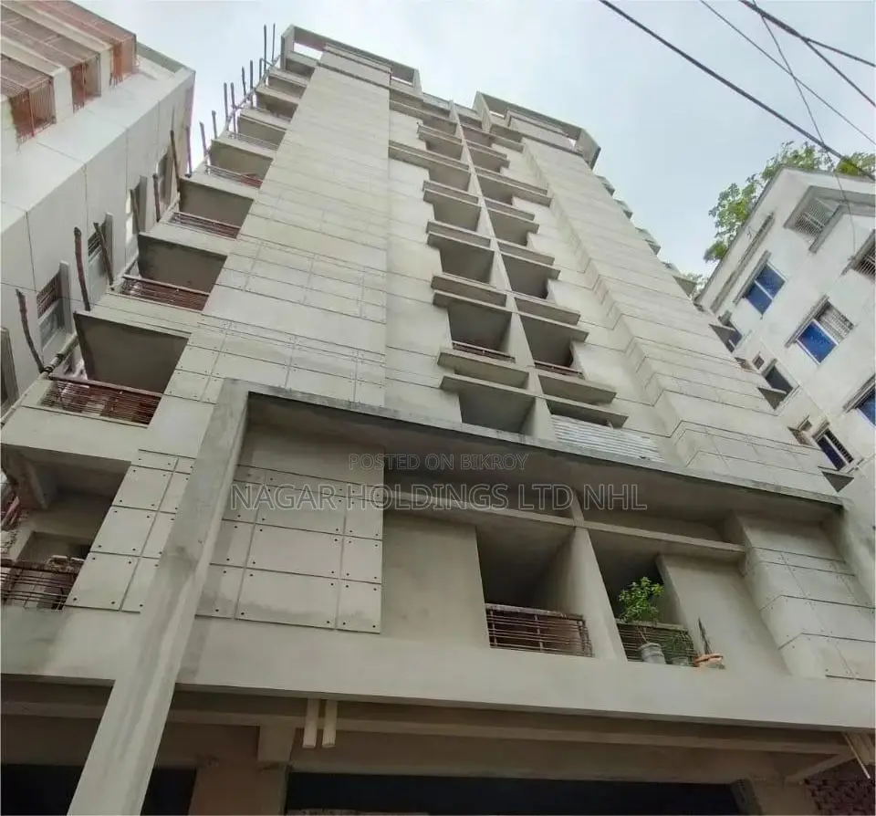 A Vibrant 1620 Sft Ready Apartment for sale near (Haji Camp) in Ashkona