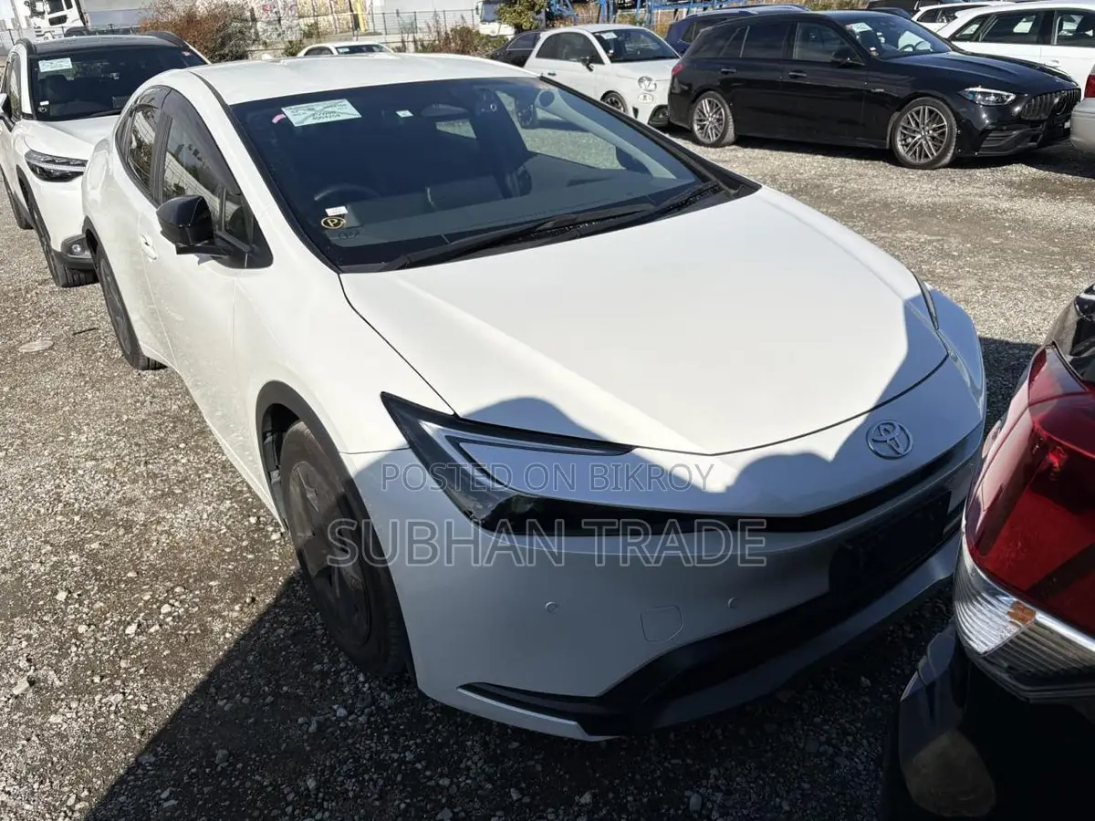 Toyota Prius U PKG PEARL 2023