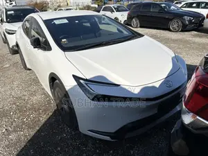 Toyota Prius U PKG PEARL 2023