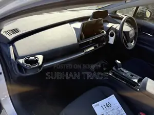 Toyota Prius U PKG PEARL 2023