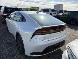 Toyota Prius U PKG PEARL 2023