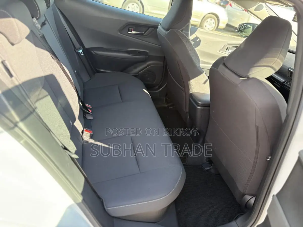 Toyota Prius U PKG PEARL 2023