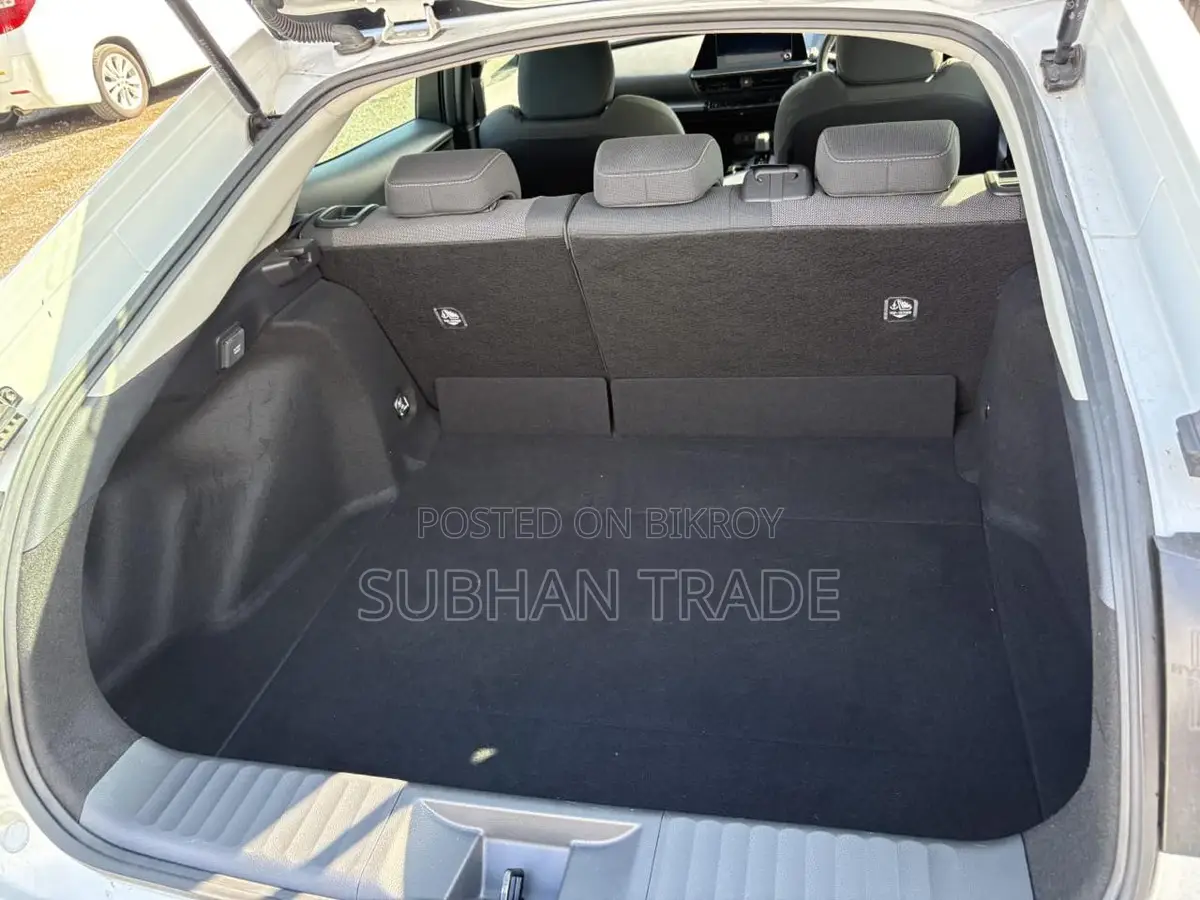 Toyota Prius U PKG PEARL 2023