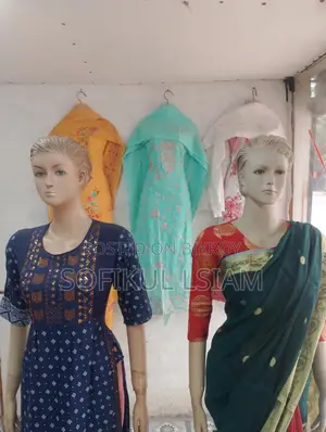 দোকান ছেড়ে দেওয়ার কারণে লেডিস ডল বিক্রয় করা হবে