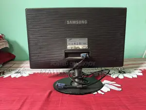 18-Inch Monitor