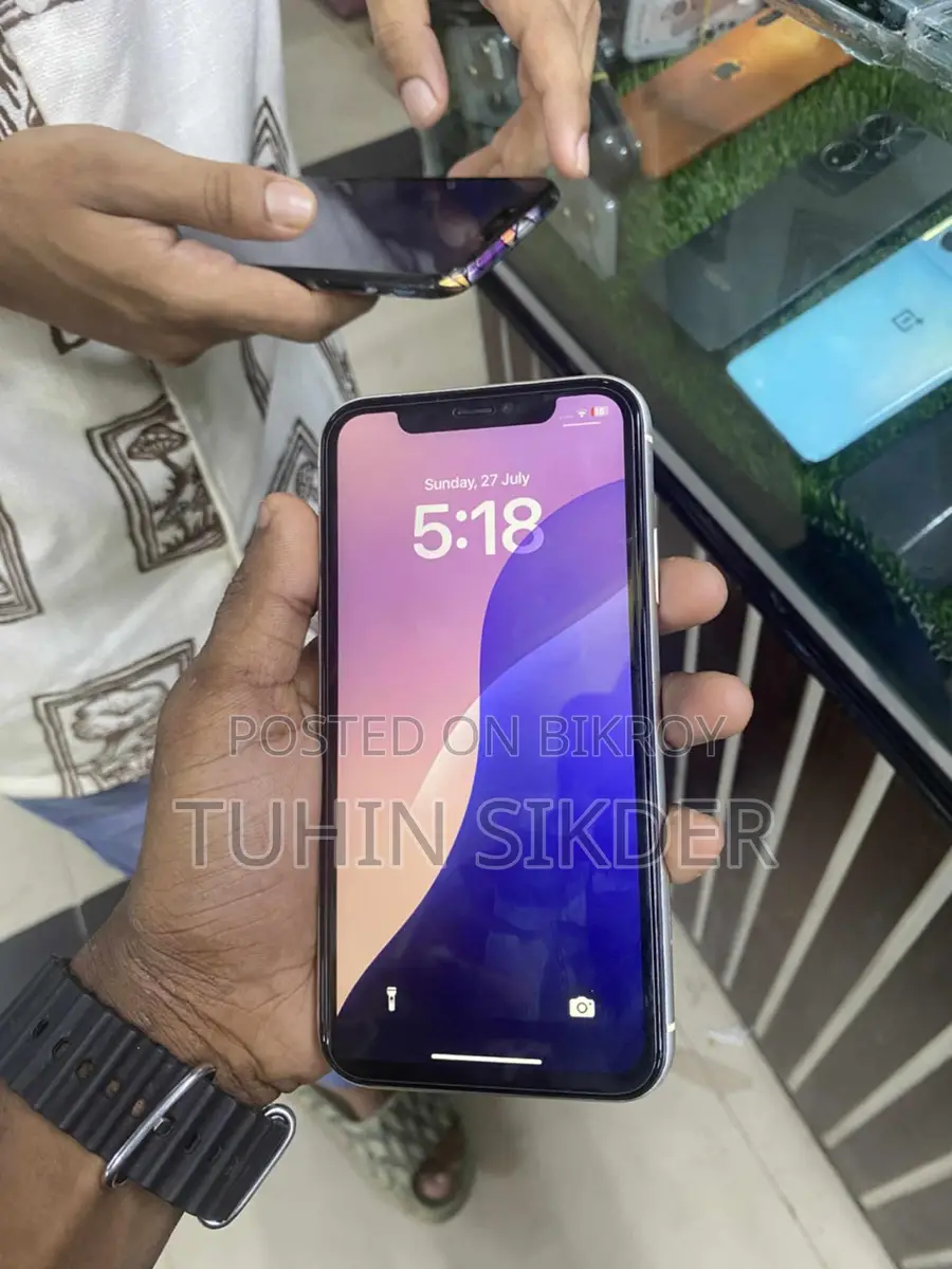 Apple iPhone 11 (Used)