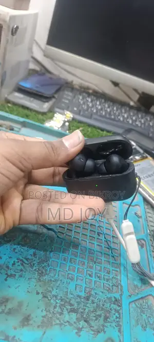 iPhone Headphone Second Generation Black Color