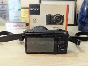 Sony A5100 মিররলেস ক্যামেরা লেন্স, অরিজিনাল চার্জার ও বক্সসহ