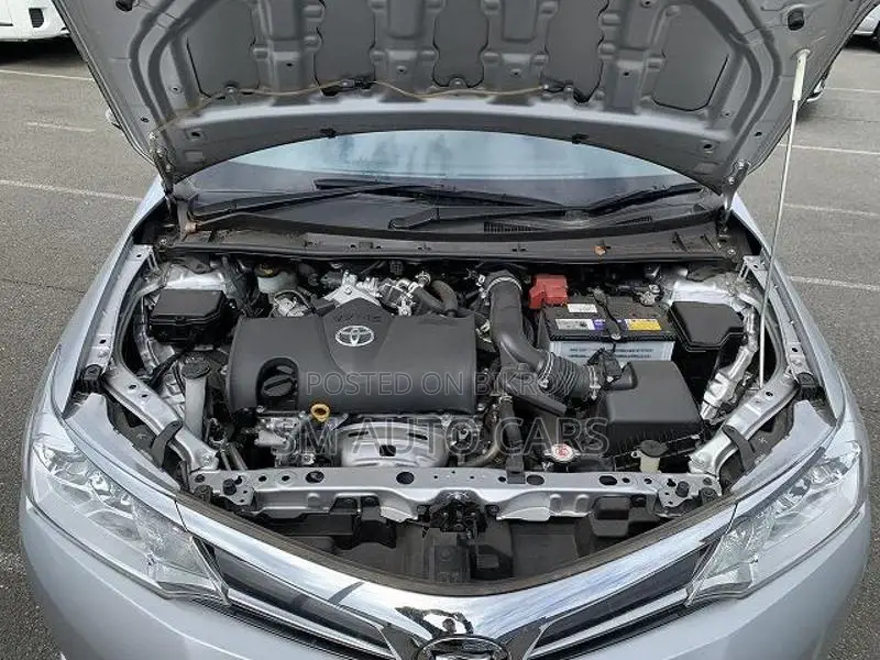Toyota Axio Non Hybrid EX Silver 2021