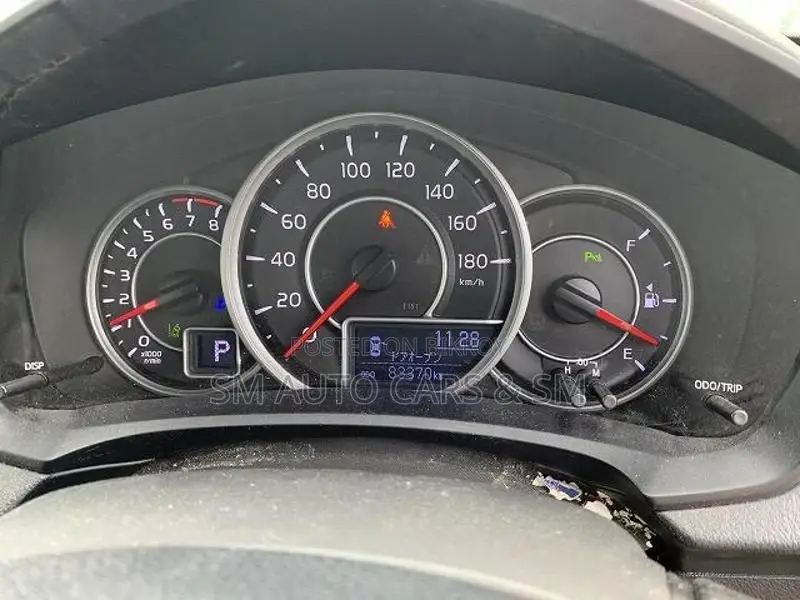 Toyota Axio Non Hybrid EX Silver 2021