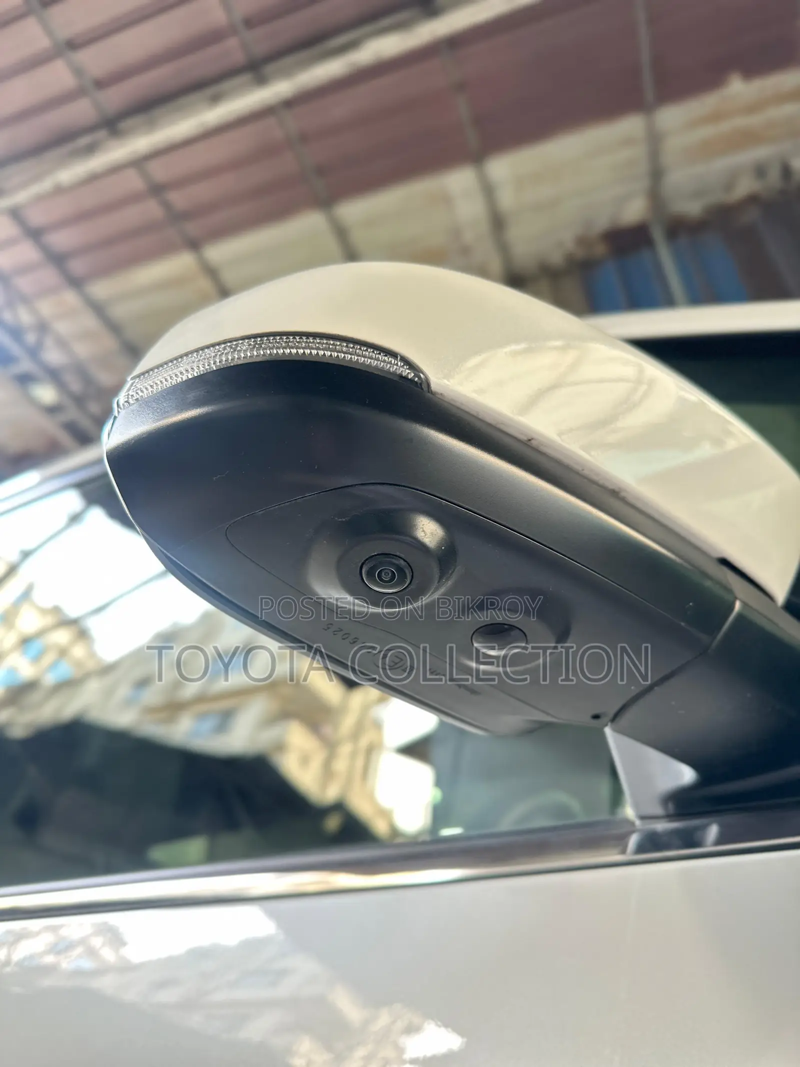 Toyota Noah SZ 360 CEILING TV 2022