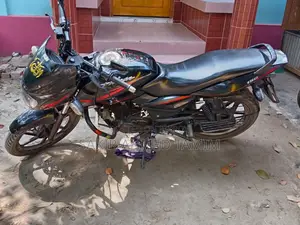 Bajaj Pulsar 150 . 2013