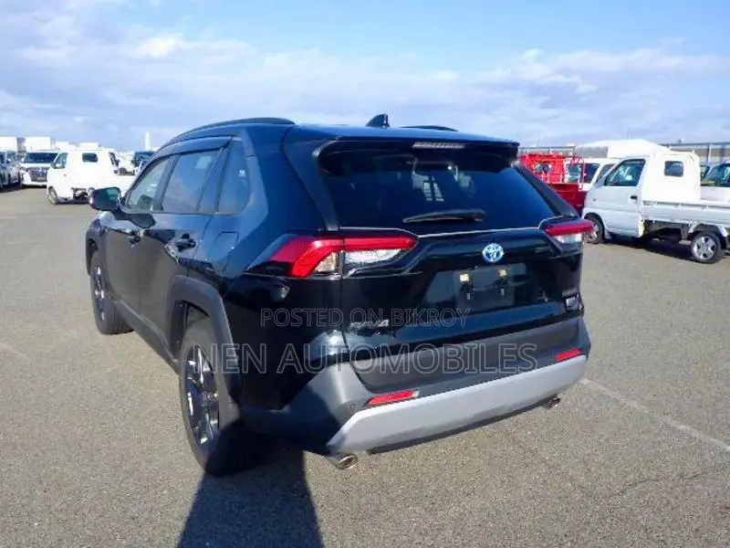 Toyota RAV4 z 2022