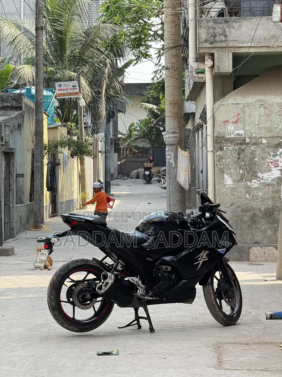 Suzuki Gixxer SF . 2021