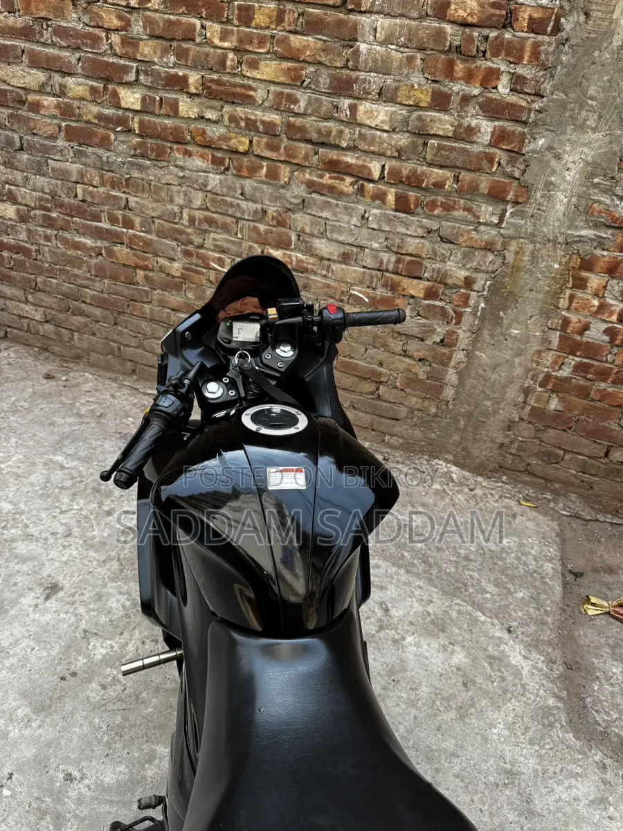 Suzuki Gixxer SF . 2021