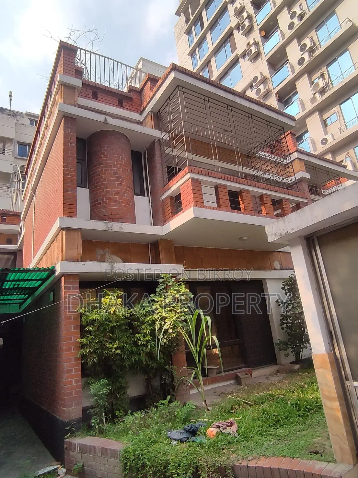 Independent House Rent for Embassy Foreign Office Baridhara Diplomatic Zone