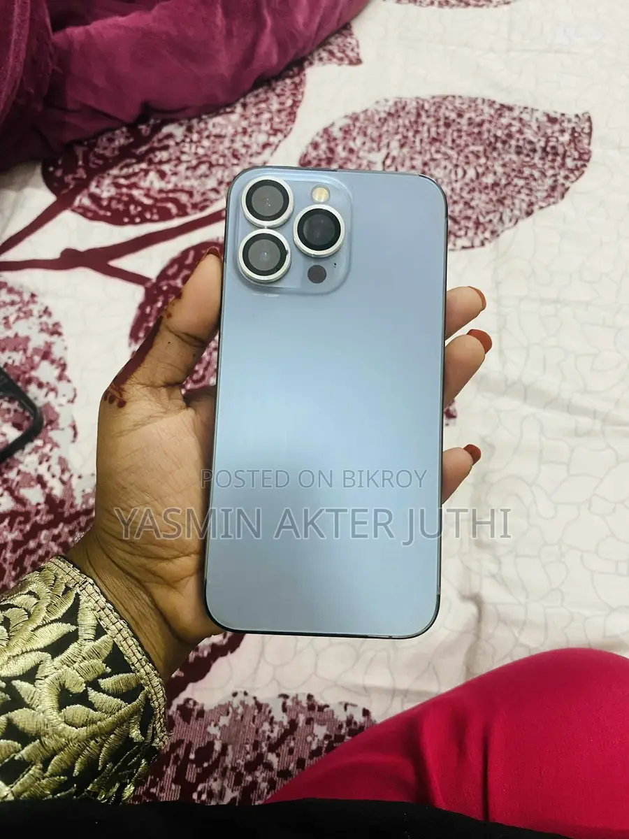 Apple iPhone 13 (Used)