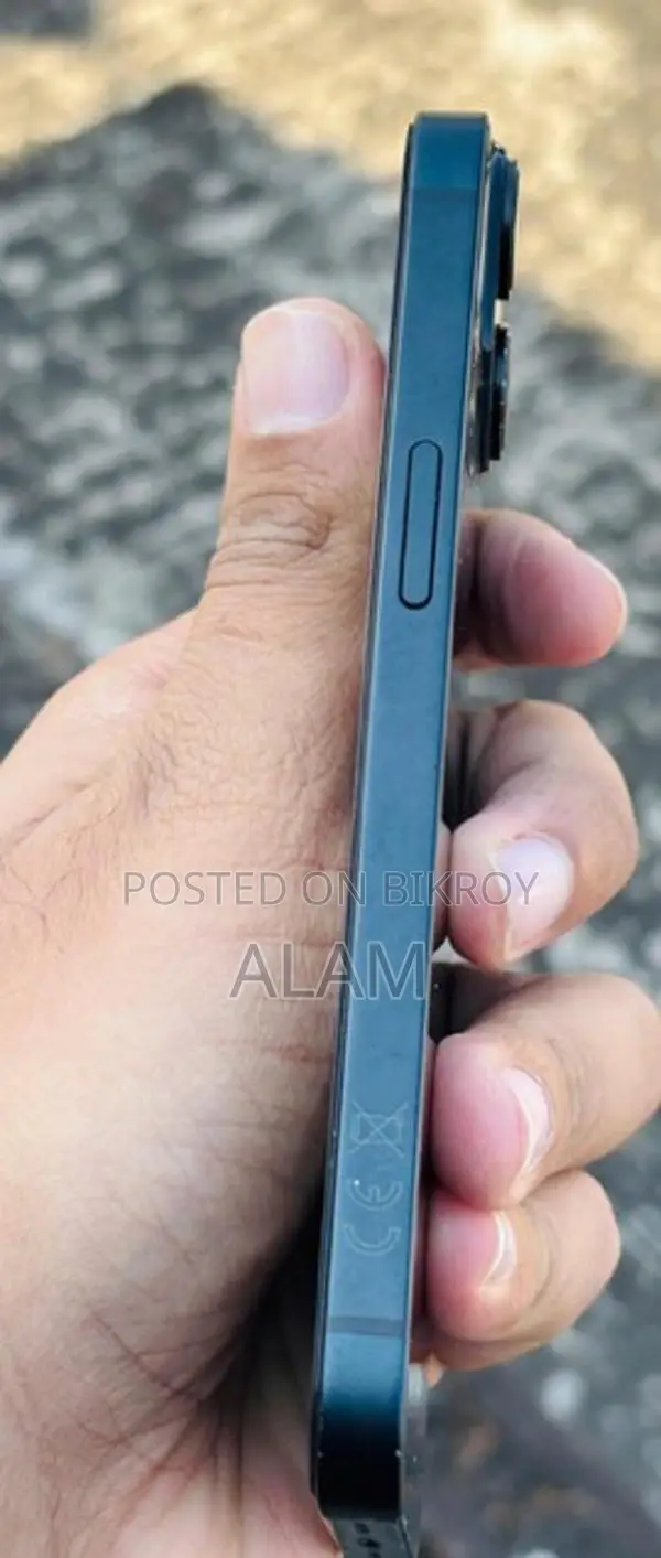 Apple iPhone 14 (Used)