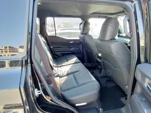 Toyota Land Cruiser PRADO 250 VX 2024