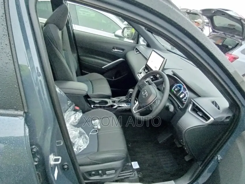 Toyota Corolla Cross Z LEATHER GREY COLOR 2025