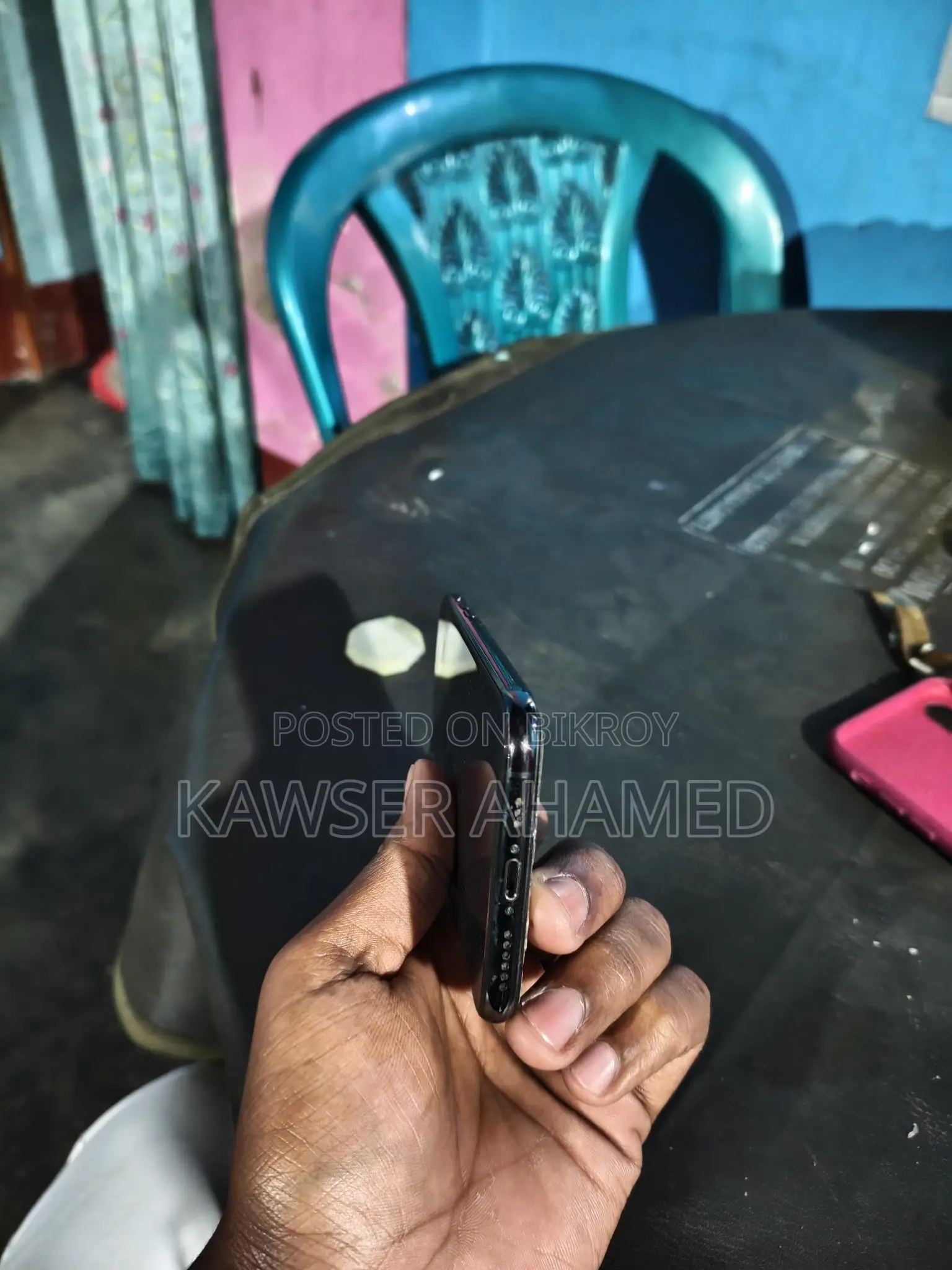 Apple iPhone XS . (Used)