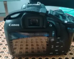 Canon 1300d Tiwan Varriant With Lens