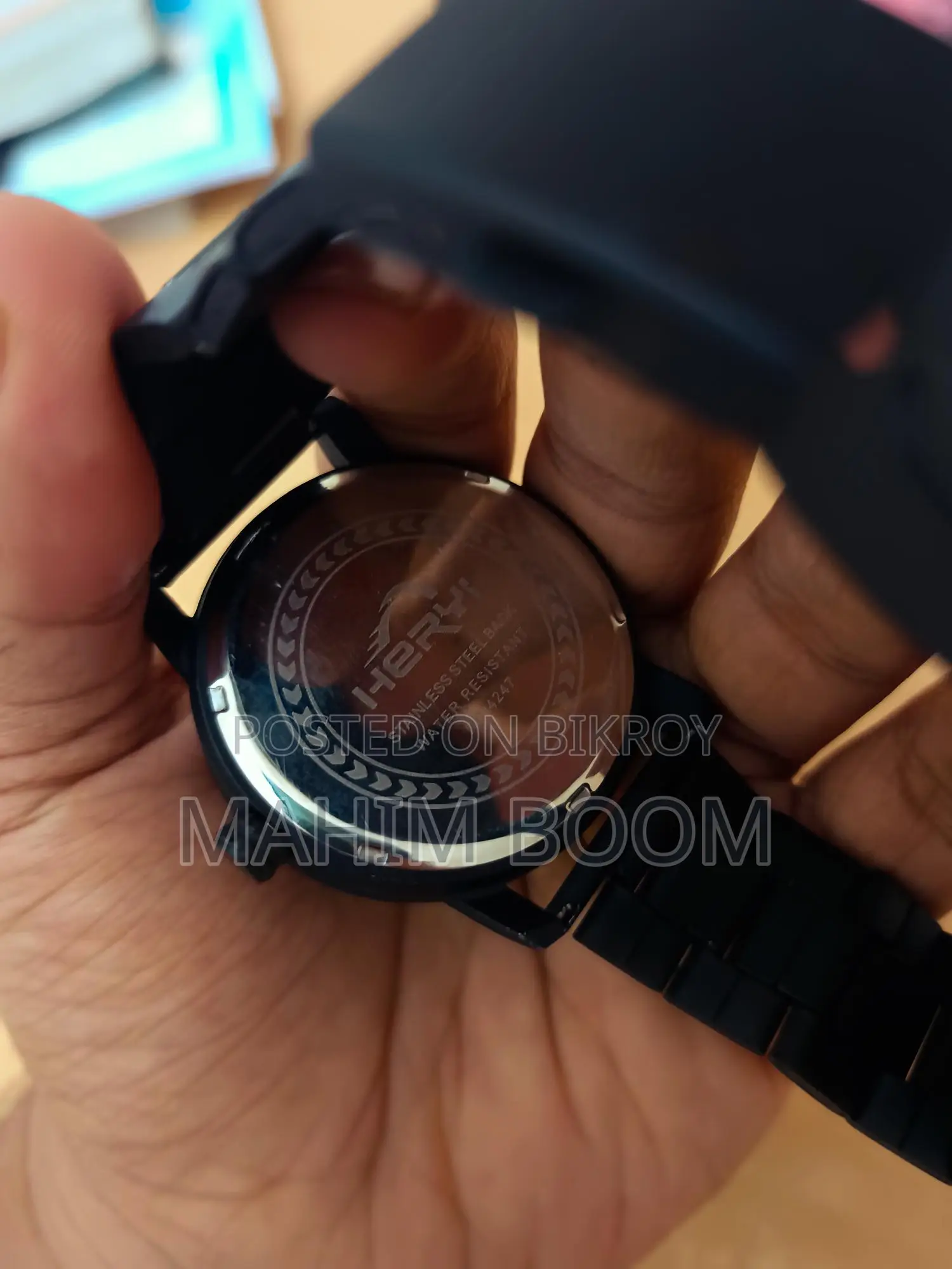 Magnet Watch