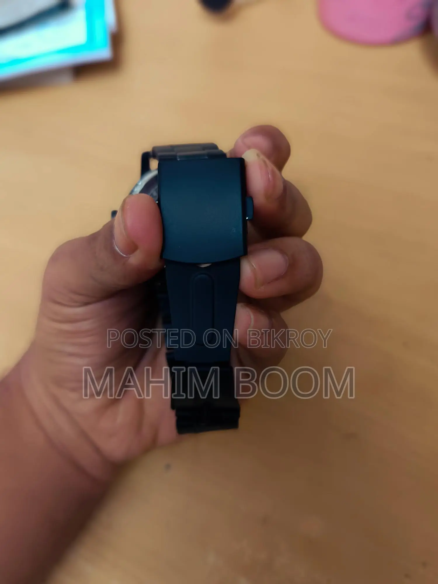 Magnet Watch