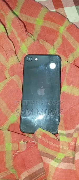 Apple iPhone SE . (Used)