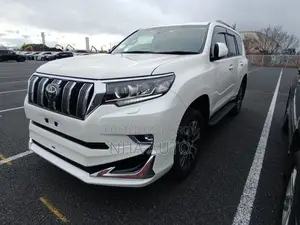 Toyota Land Cruiser Prado TXL 2022