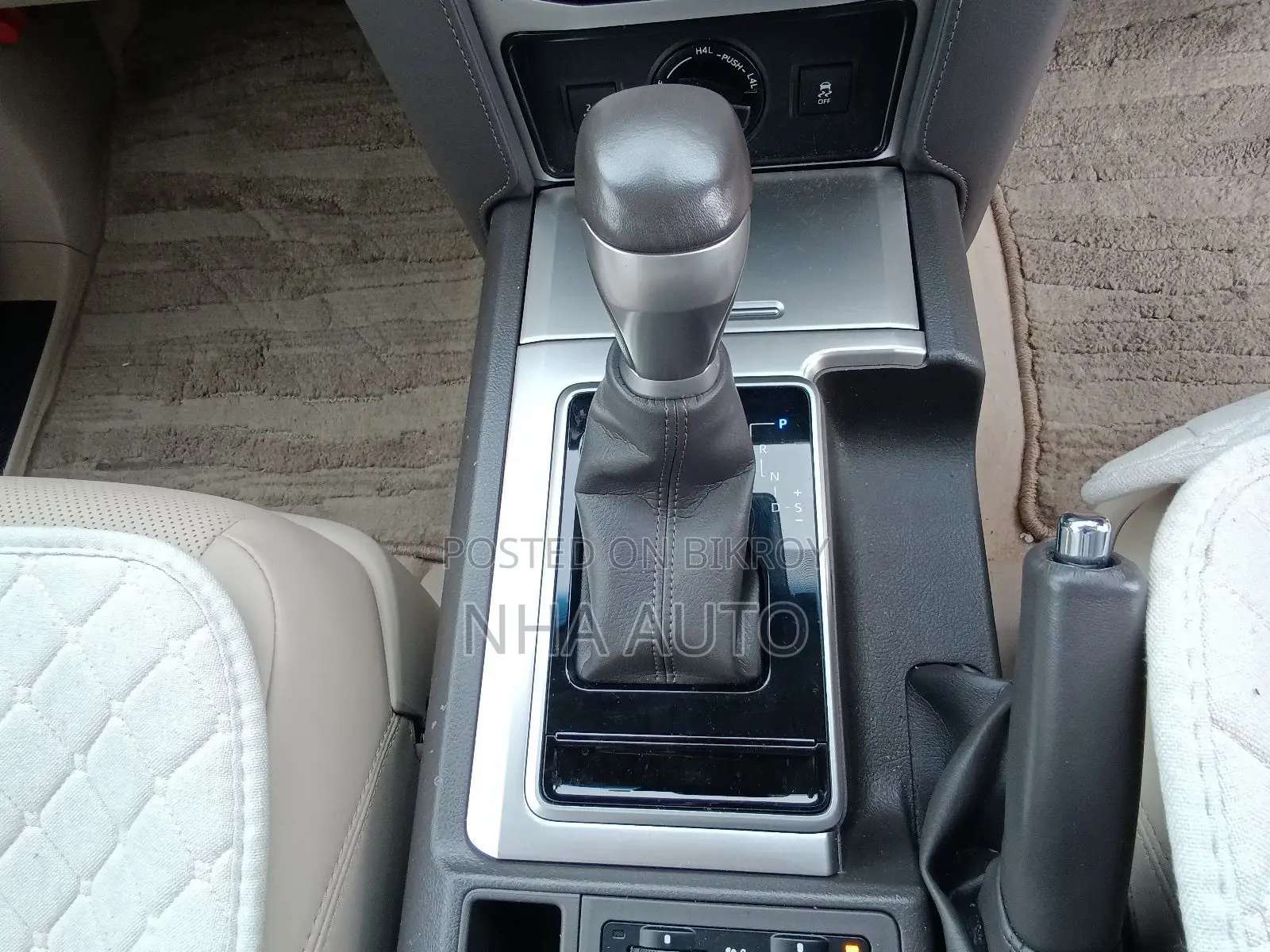 Toyota Land Cruiser Prado TXL 2022