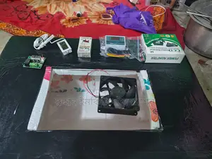 ইনকিউবেটর মেশিন ৯০ ডিমের