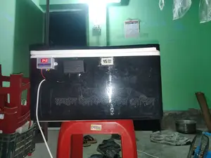 ইনকিউবেটর মেশিন ৯০ ডিমের