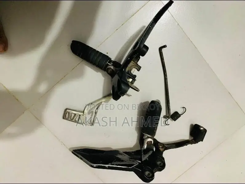 Suzuki Gixxer Footrest
