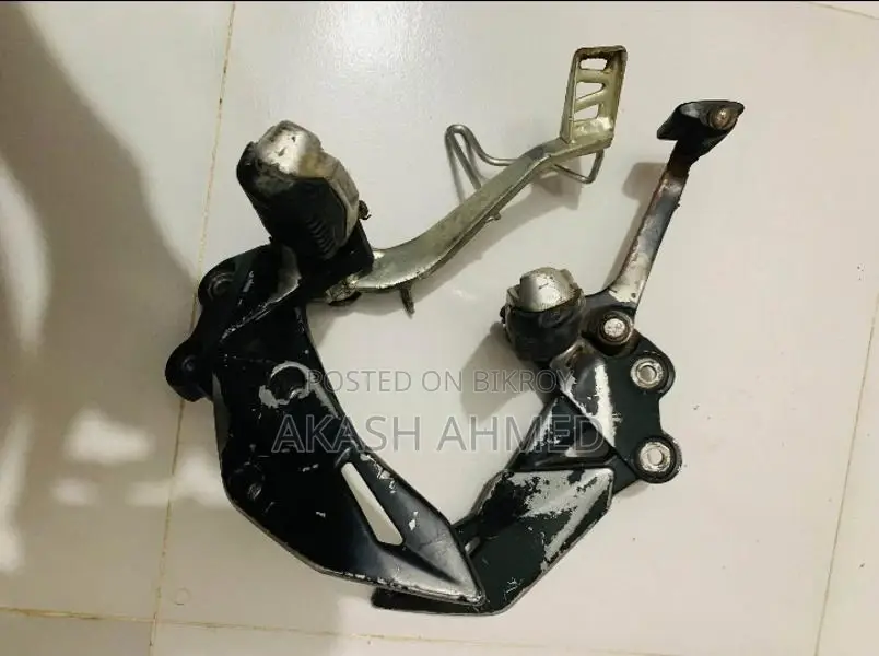 Suzuki Gixxer Footrest