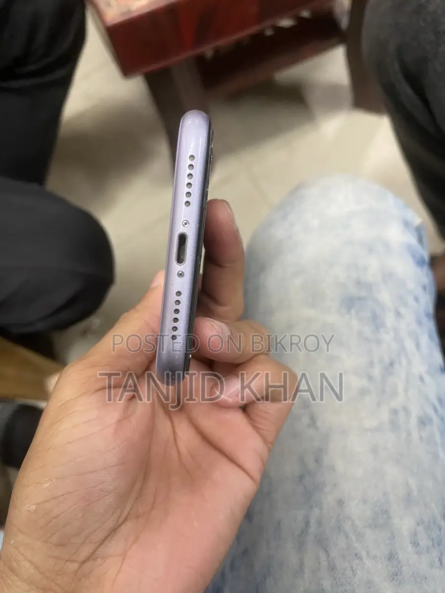 Apple iPhone 11 (Used)