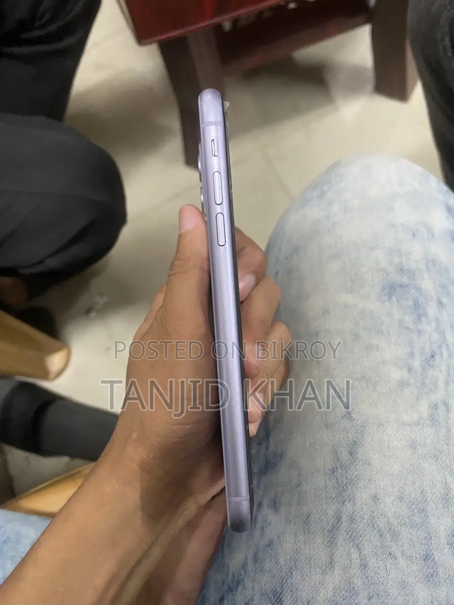 Apple iPhone 11 (Used)