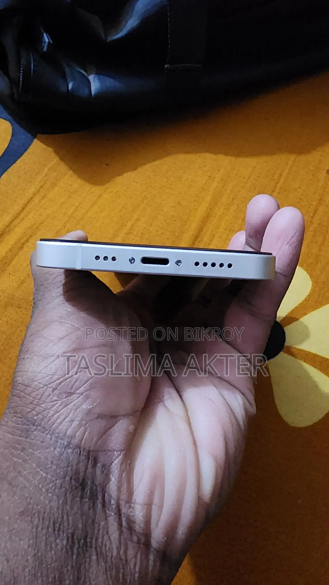 Apple iPhone 12 (Used)