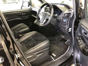 Toyota Esquire Gi premium hybrid 2021