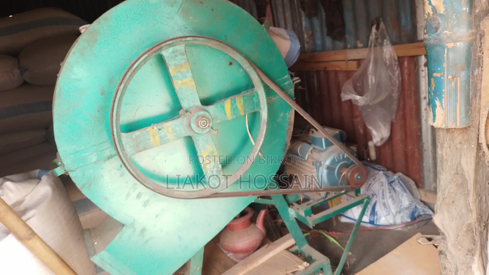 Chinese machine for cutting straw and making fodder.