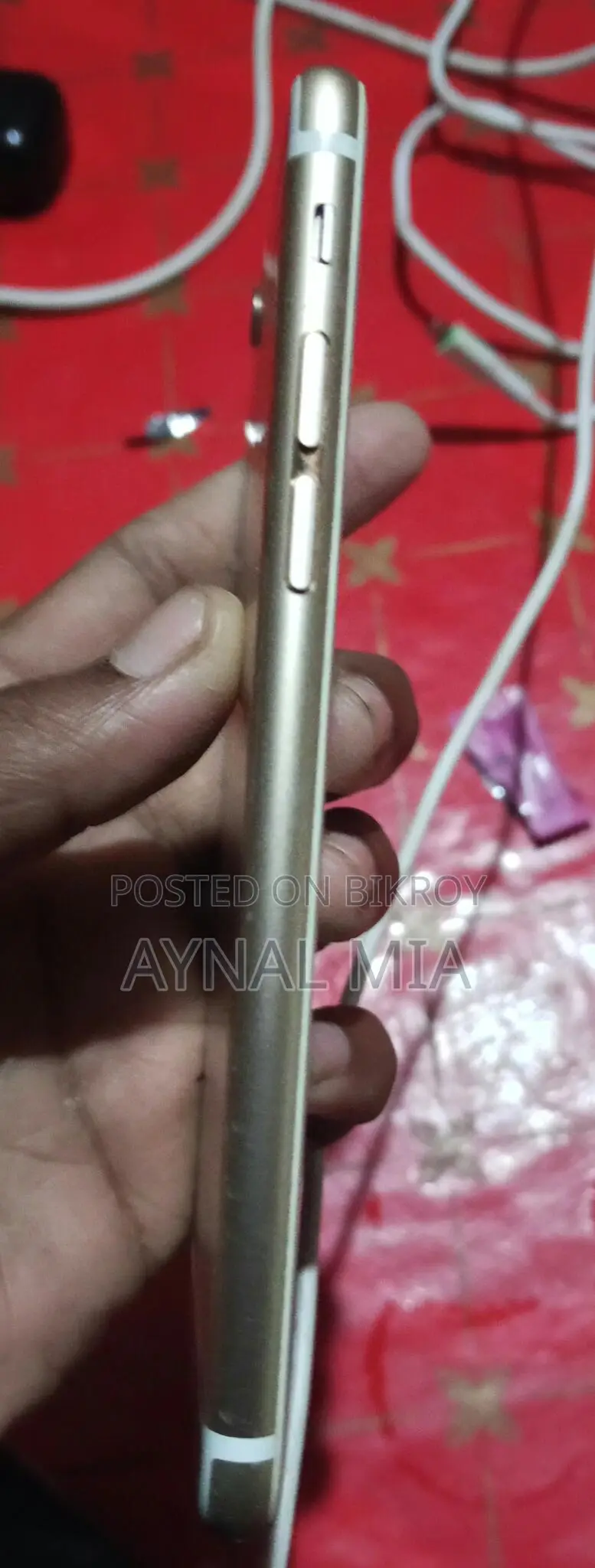 Apple iPhone 6S (Used)