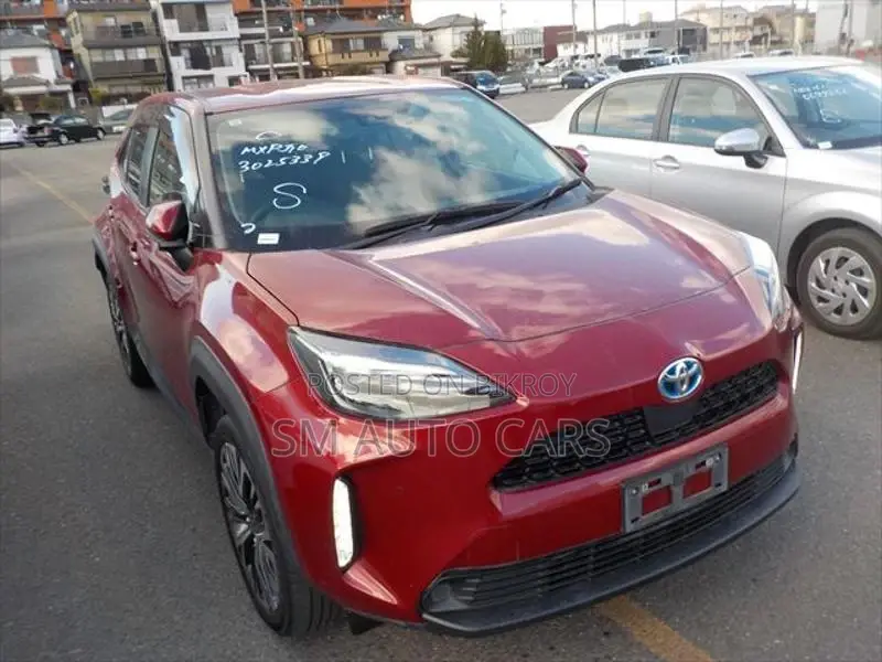 Toyota Yaris Cross Z Red 4 Point 2021